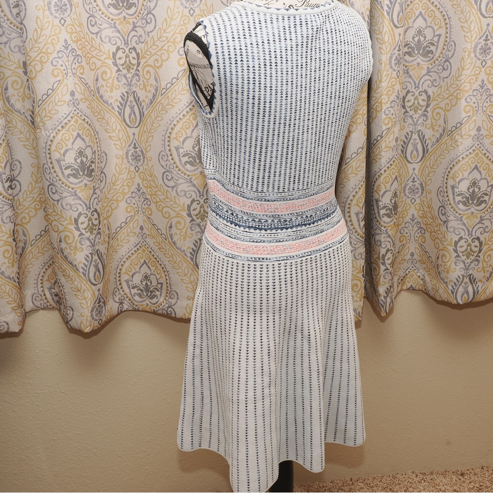 BCBGMax Azria ‘Wilma’ Sleeveless Dress in Haze Combo - Size Small - Picture 5 of 11